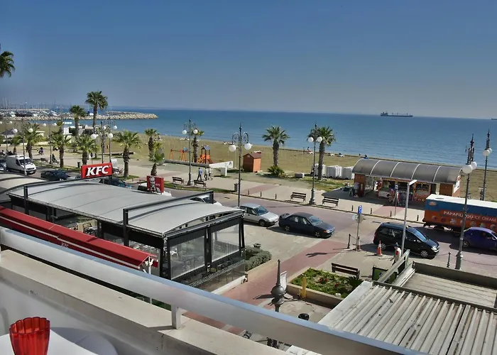 Kolonaki Seaview ラルナカ